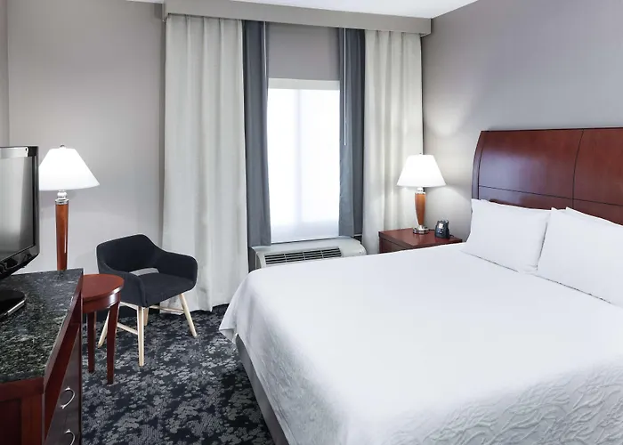 Hilton Garden Forest Mettawa Hotel