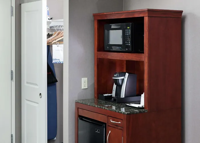 Hilton Garden Forest Mettawa Lake Forest