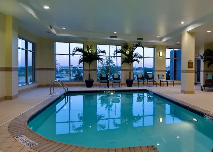 Hilton Garden Forest Mettawa 3*