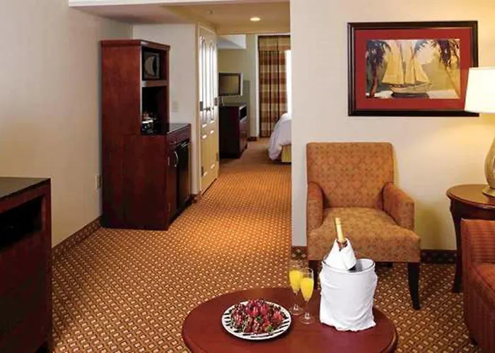 Hilton Garden Forest Mettawa