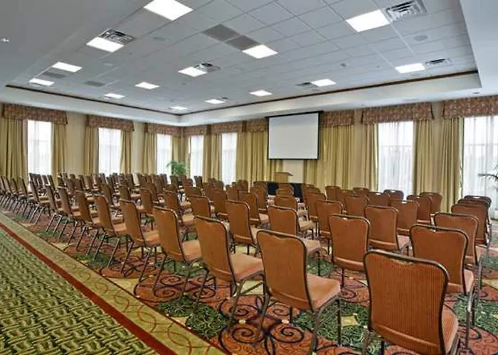 Hilton Garden Forest Mettawa Hotel